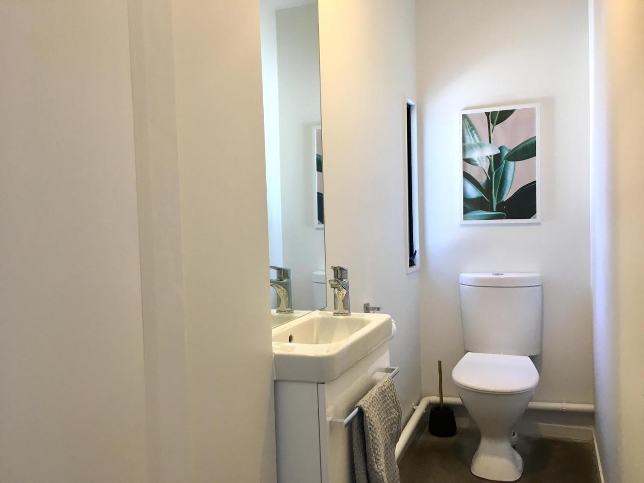 Number 1 - Chic Inner City Rooms Christchurch Extérieur photo